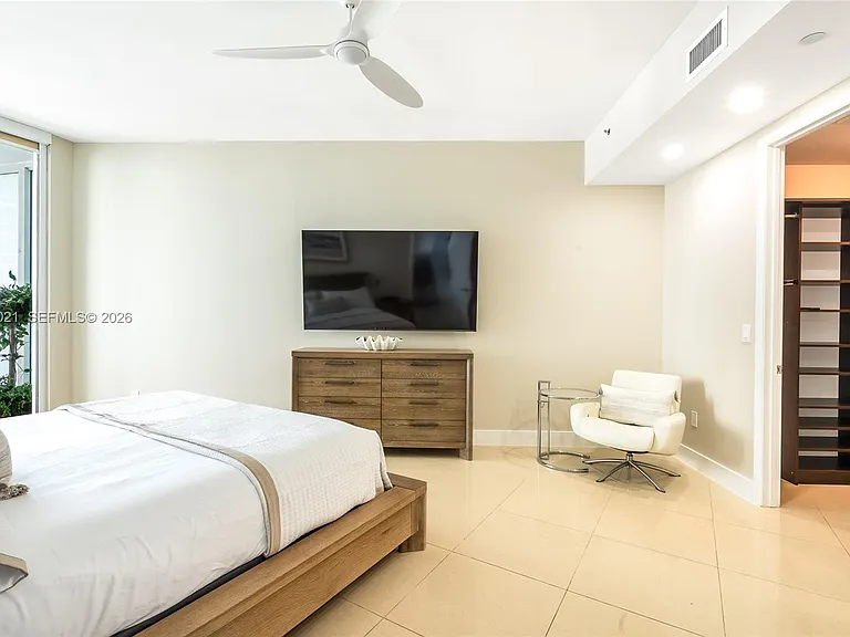 15901 Collins Ave #2303 — Photo 9