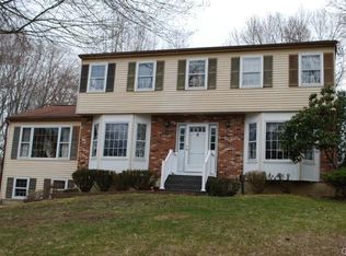 15 Ridge Rd, Newtown, CT 06470
