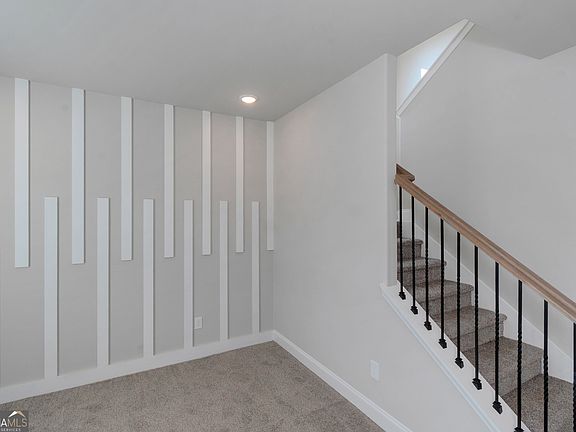 4th image of 419 Windy Ln