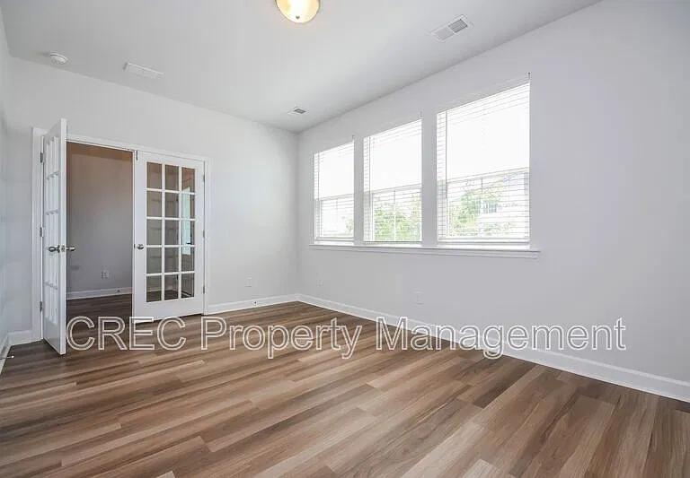 603 McLernon Trce — Photo 29