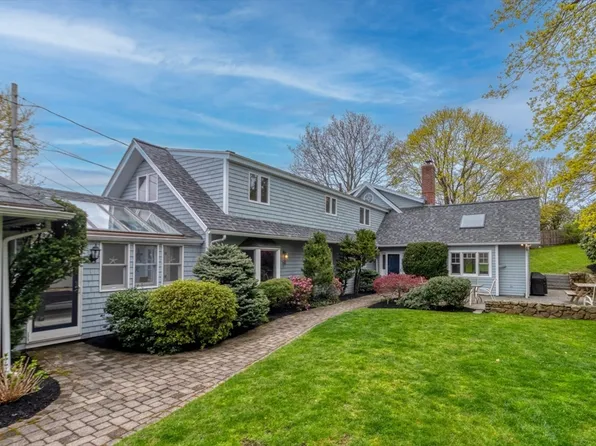 9 Ballast Ln, Marblehead, MA 01945