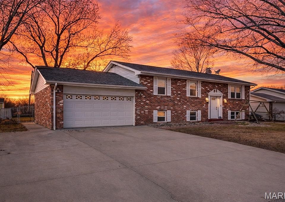 1st image of 5304 Dixon Dr