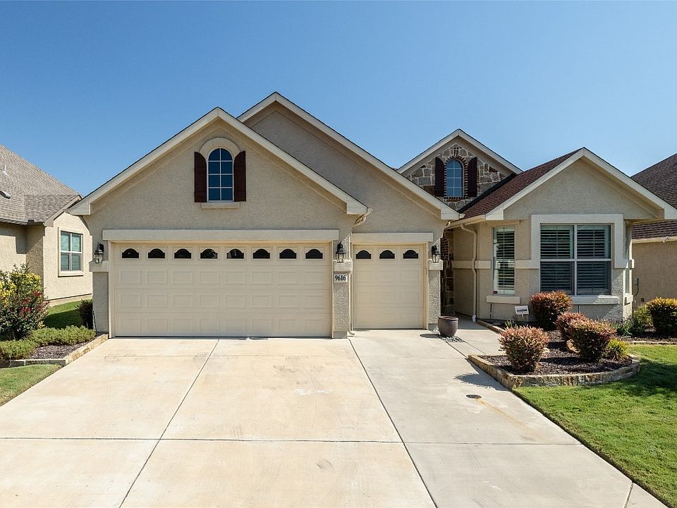 1st image of 9616 Rivercrest Dr