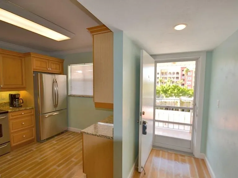 307 Goodlette Rd S #B-506 — Photo 8