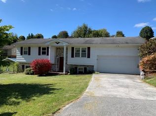 146 Puritan Pl, Princeton, WV 24740