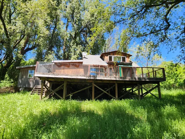 3838 Island Mountain Rd, Garberville, CA 95542