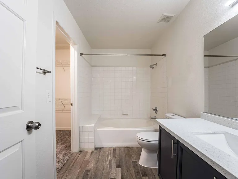 2608 Autumn Blaze Ave — Photo 23
