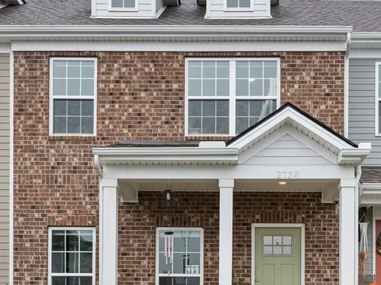 2738 Wind Gap Dr — Photo 1