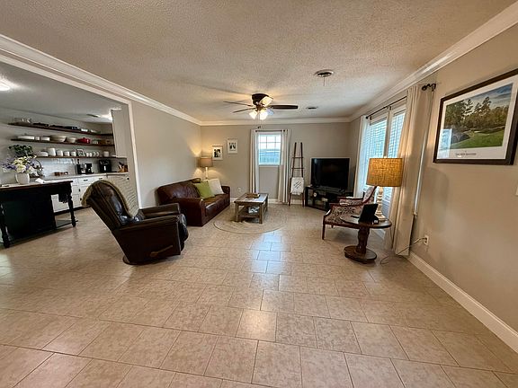 3rd image of 3674 White Oak Road
