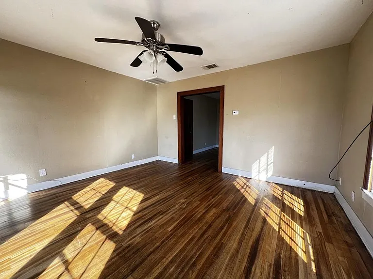 809 W Morton St #101 — Photo 3