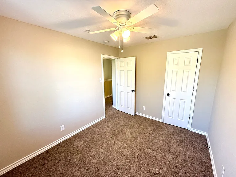 6406 Attucks Ln — Photo 14