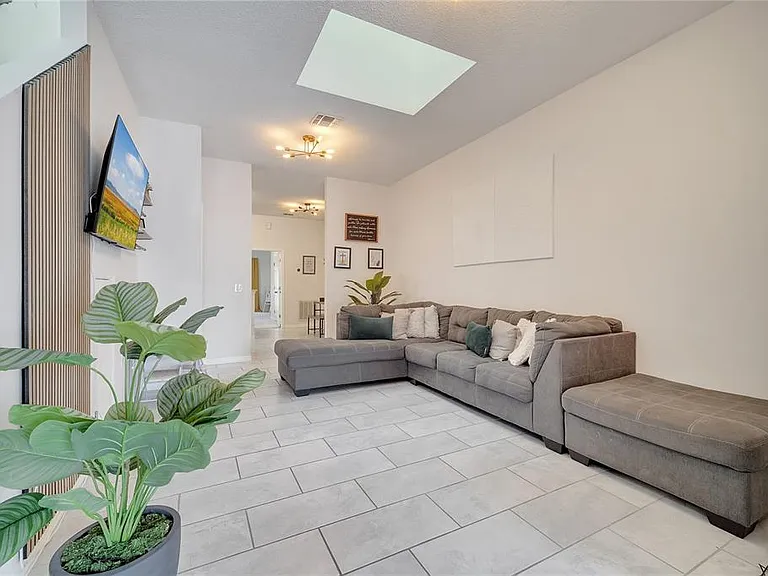 1028 Universal Rest Pl — Photo 7