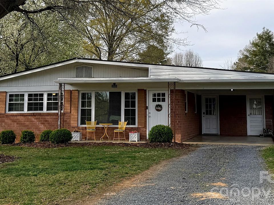 1st image of 1435 Freeman Ave