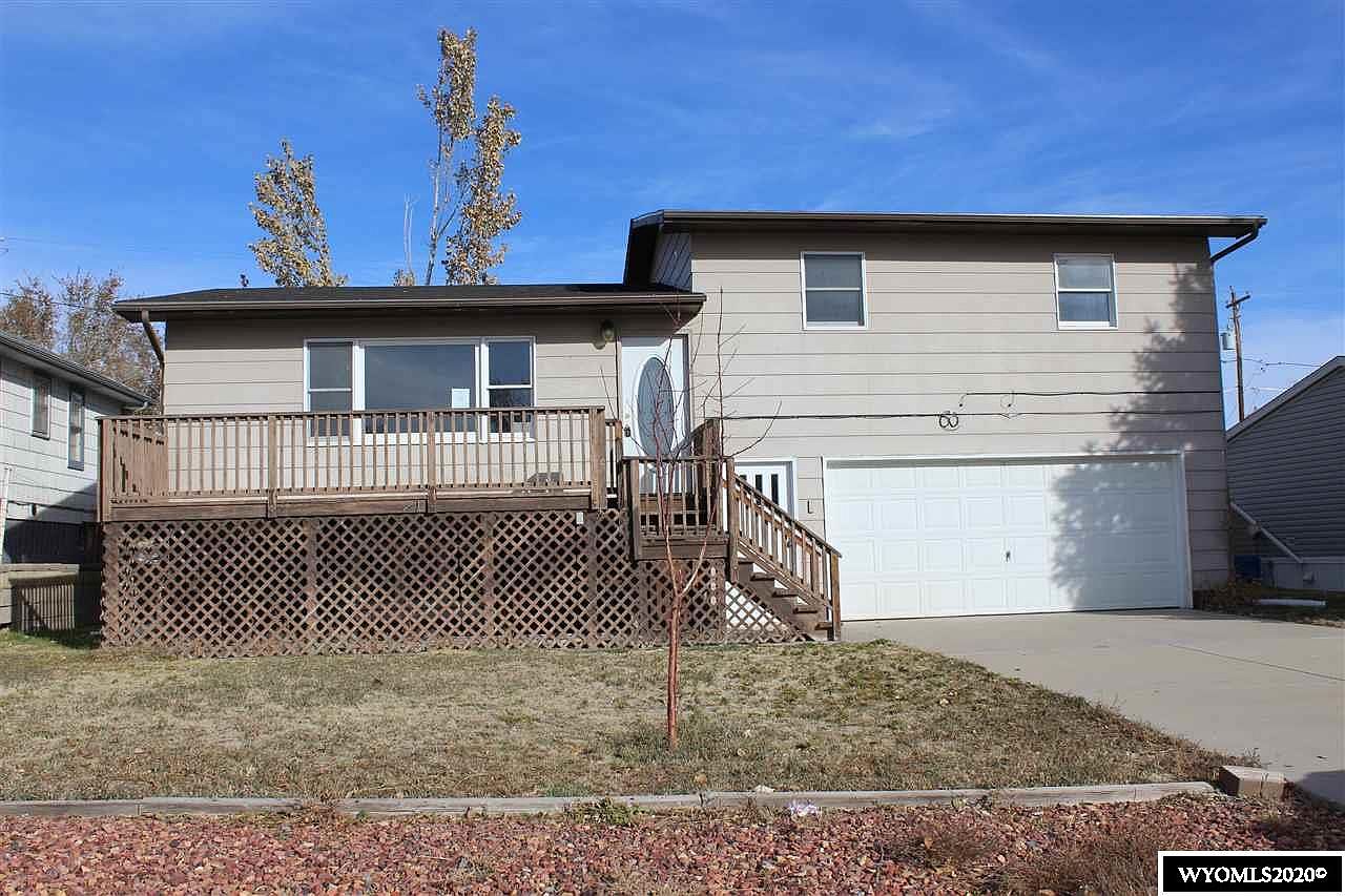 1322 Broadway St Thermopolis Wy 82443 Zillow