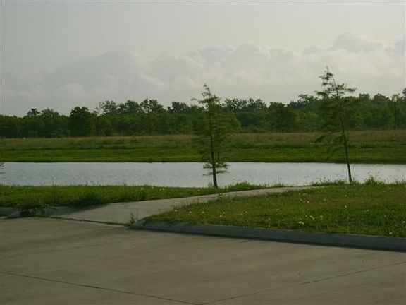 5th image of 3430 Pond Cir