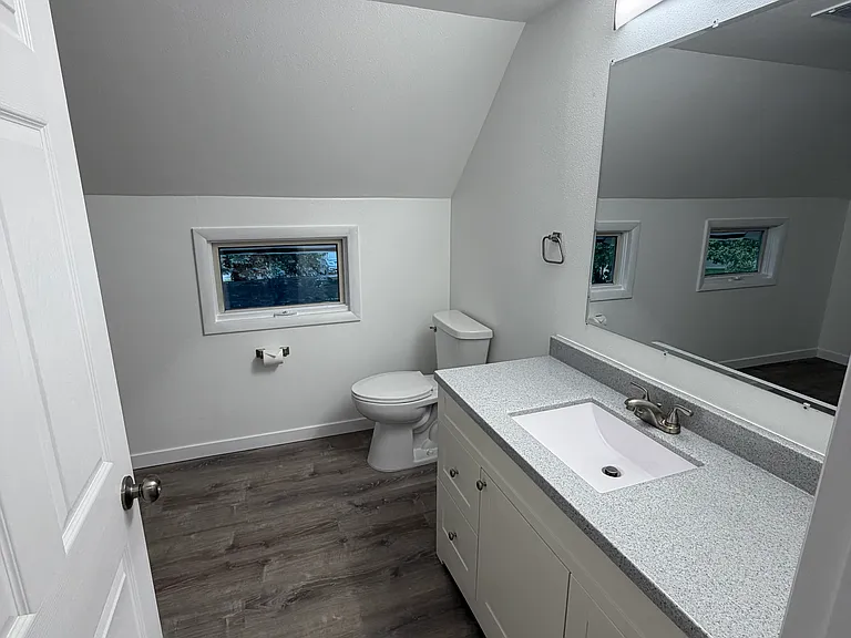 124 N Division St #124 — Photo 6