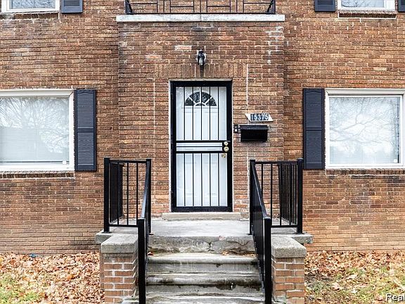 3rd image of 15375 Winthrop St