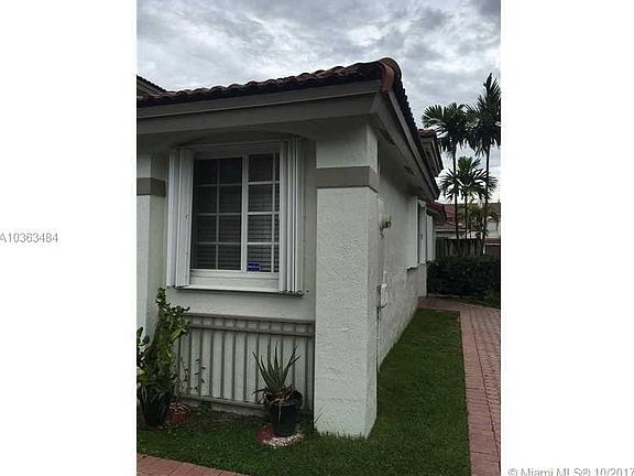 3rd image of 11620 NW 51st Ln