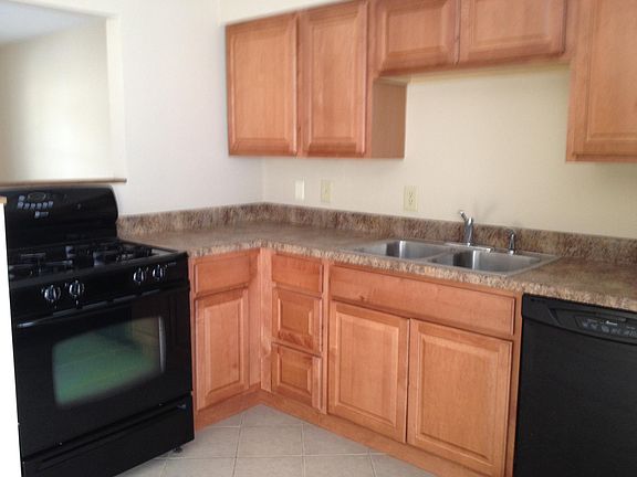 3rd image of 1009 Institute St Unit A