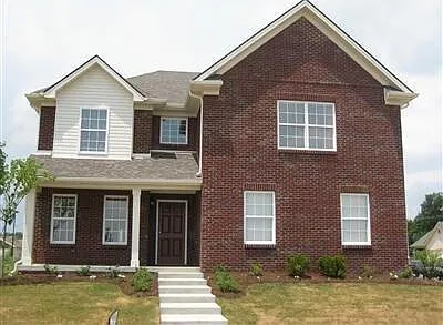 4 bed, 3.5 bath, 2652 sqft, $2,300 — Photo 1