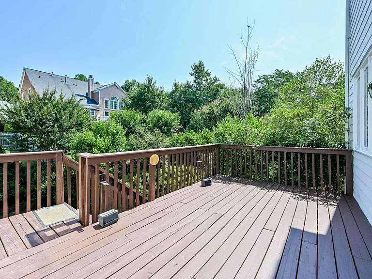 345 Eastcote Dr — Photo 17