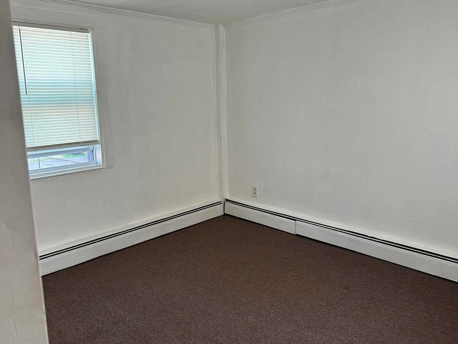 3 bed, 1.5 bath, $2,600 — Photo 3