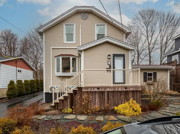 8 Eaton Ave, Halifax, NS B2Y 2X5