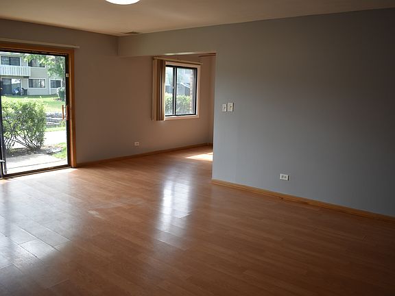 3rd image of 3000 Bayside Dr