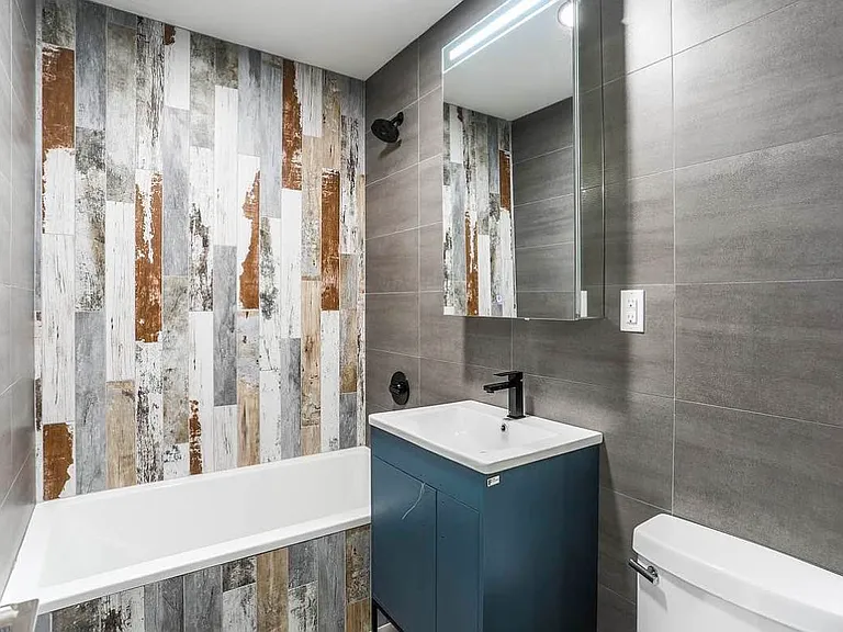 571 Gates Ave #1B — Photo 4