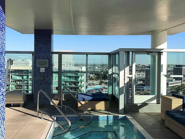 Marina Pointe Dr — Photo 11