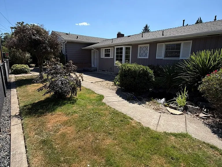 550 Carlson Dr — Photo 35