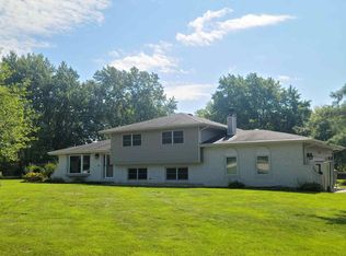 7N715 Sycamore Rd, St Charles, IL 60175