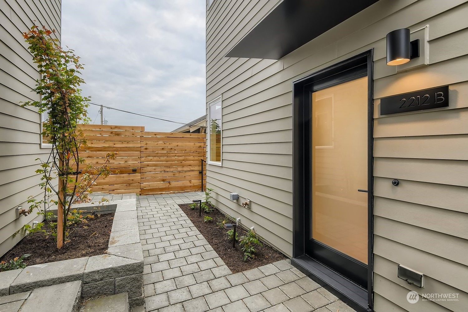 2212 13th Avenue S UNIT B, Seattle, WA 98144 | Zillow