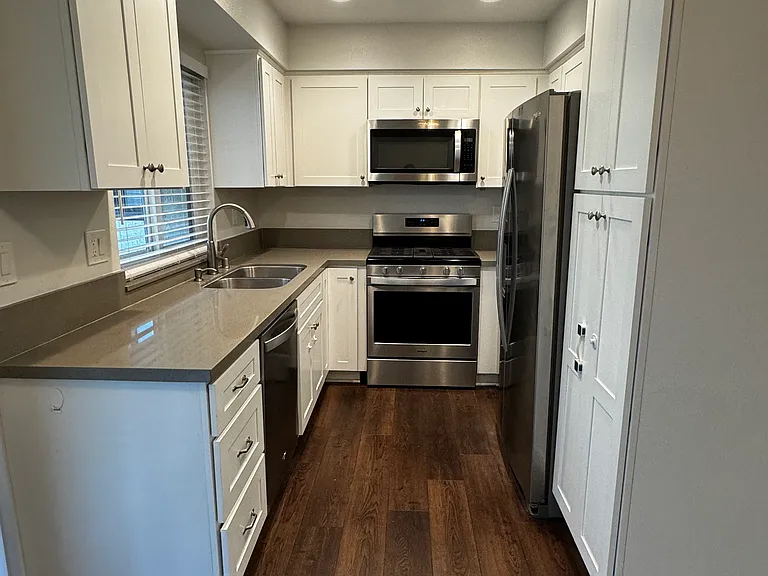 400 S Flower St #180 — Photo 14