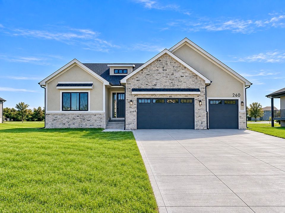 1st image of 260 NW Copperleaf Ct