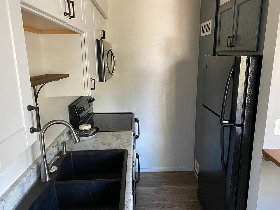 1st image of 3880 Pioneer Trl #4