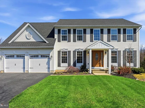 140 Durham Dr, Coatesville, PA 19320