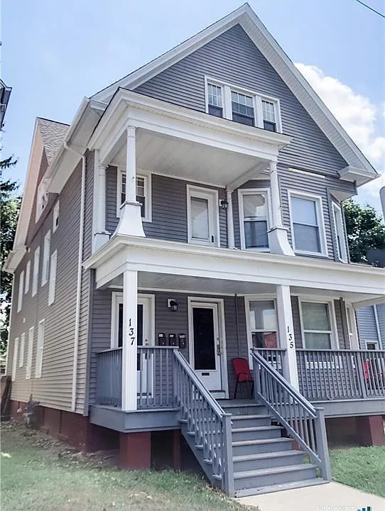 135 Pendleton St #3