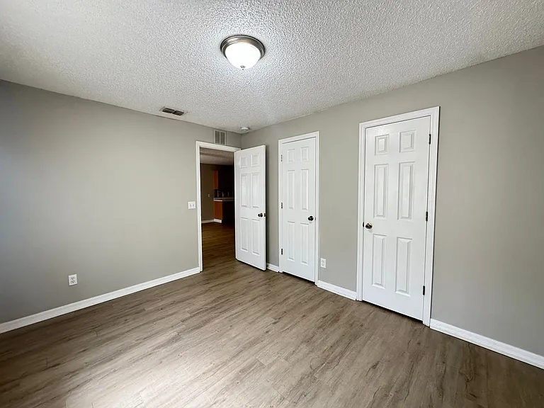 817 Eastern Ave — Photo 15