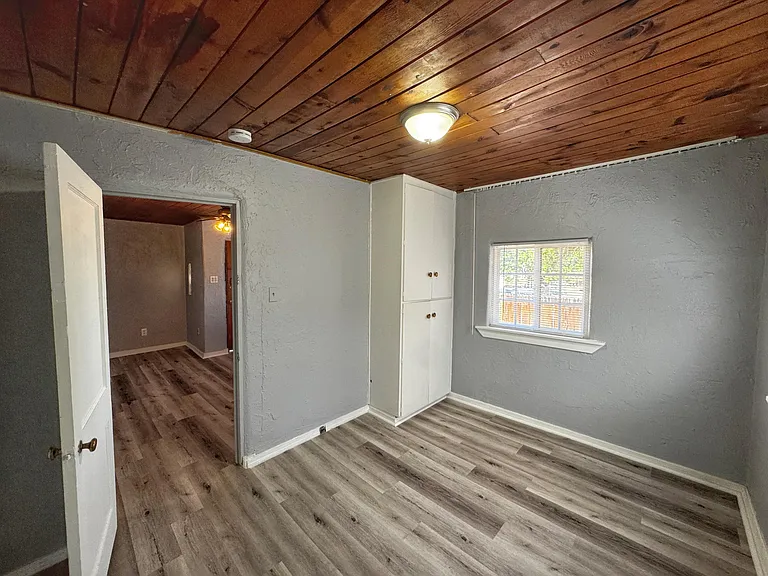 426 Headingly Ave NW #A — Photo 8