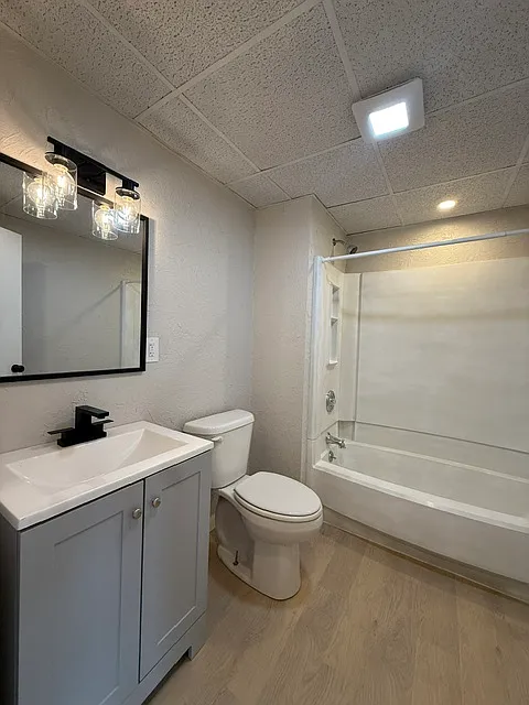 118 Kellogg Street - 1R — Photo 3