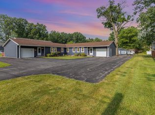 820 S 23rd St, Porter, IN 46304