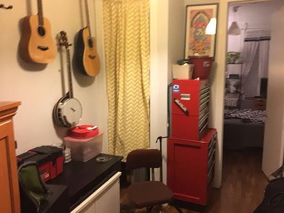 3rd image of 314 Jefferson St APT 1R