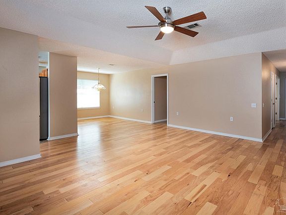 5th image of 9840 Crestmont Cir