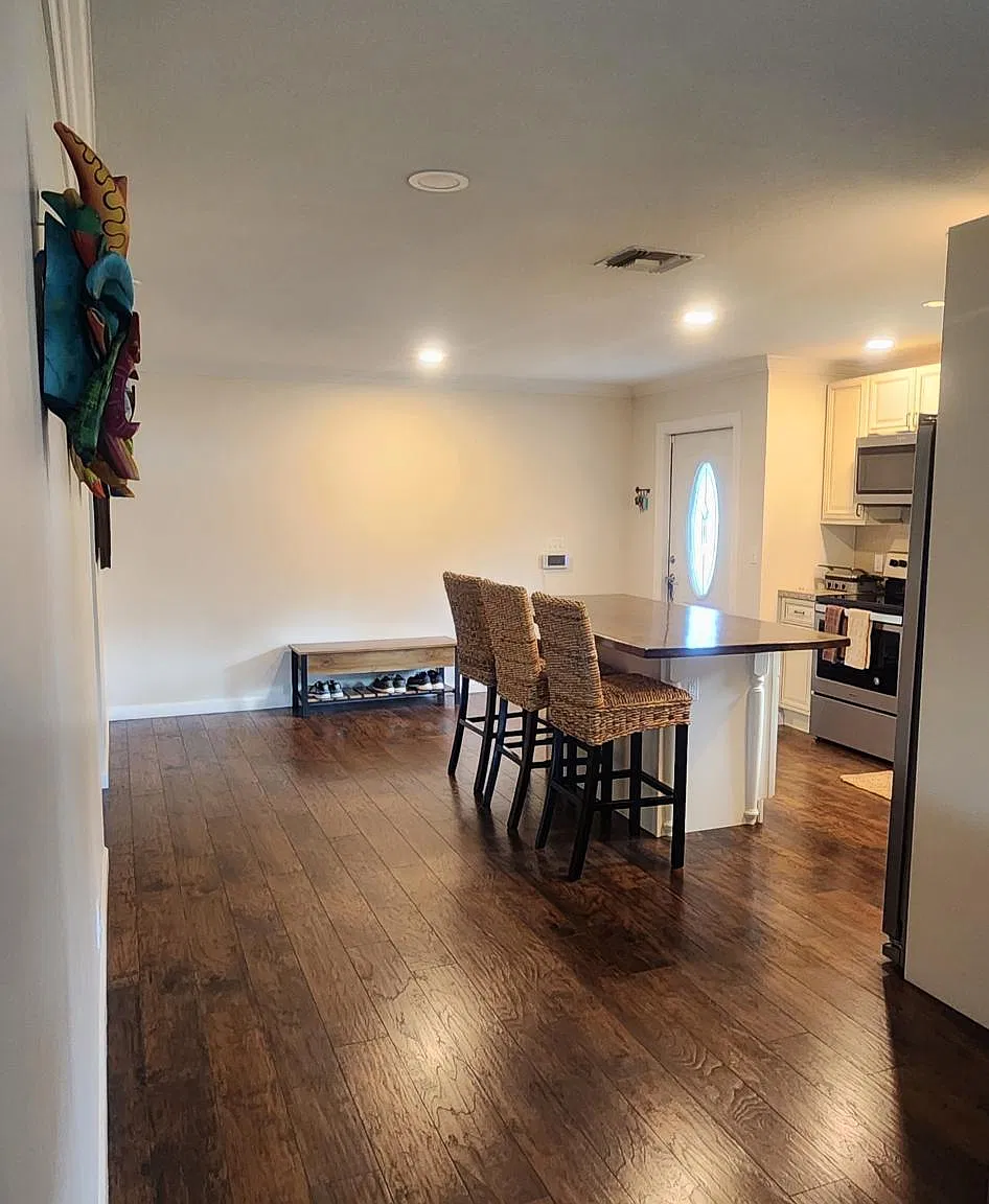 2 bed, 1222 sqft, $2,000 — Photo 2