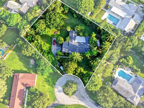 7210 SW 151st St, Palmetto Bay, FL 33158
