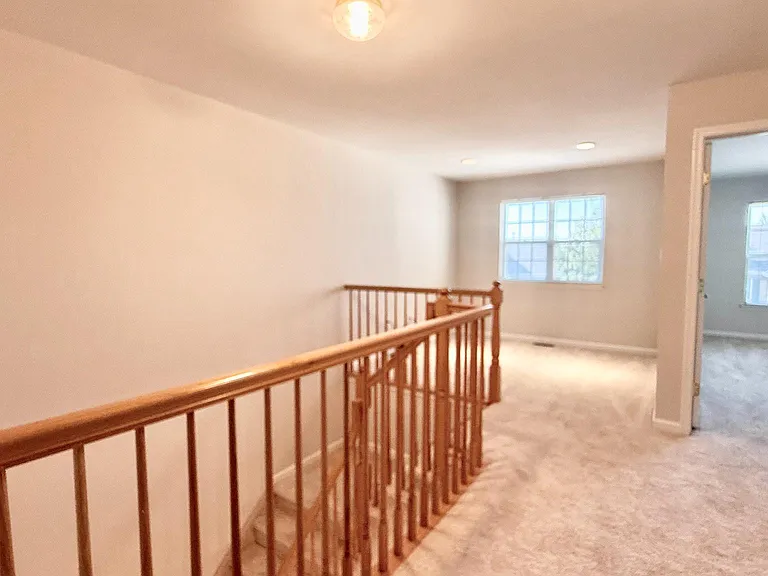 40 Truman Ave — Photo 17