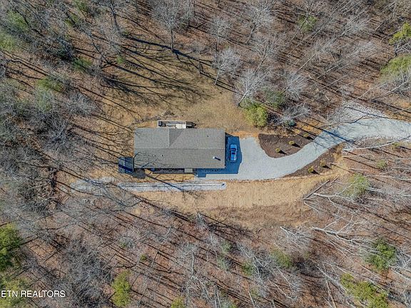 2nd image of 412 Balfour Dr