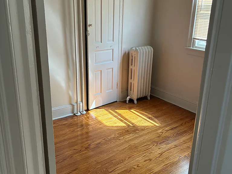 512 Ryers Ave — Photo 4