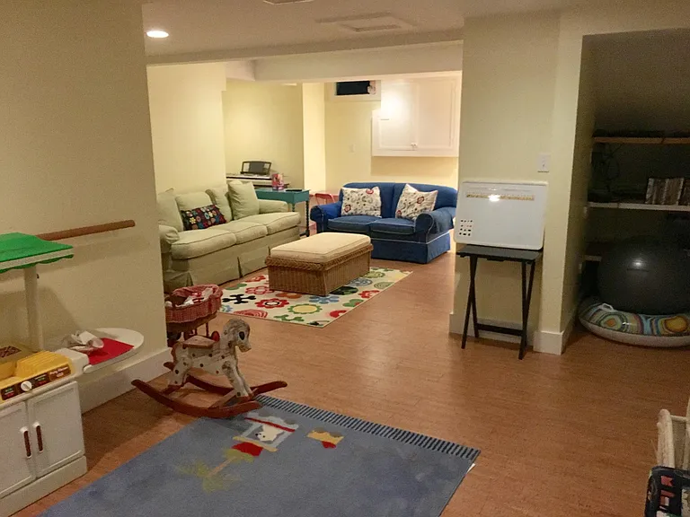 33 Ridgewood Ave — Photo 31